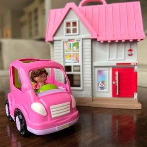 Fisher-Price Little People Big Helpers Home & Little People All Around Car